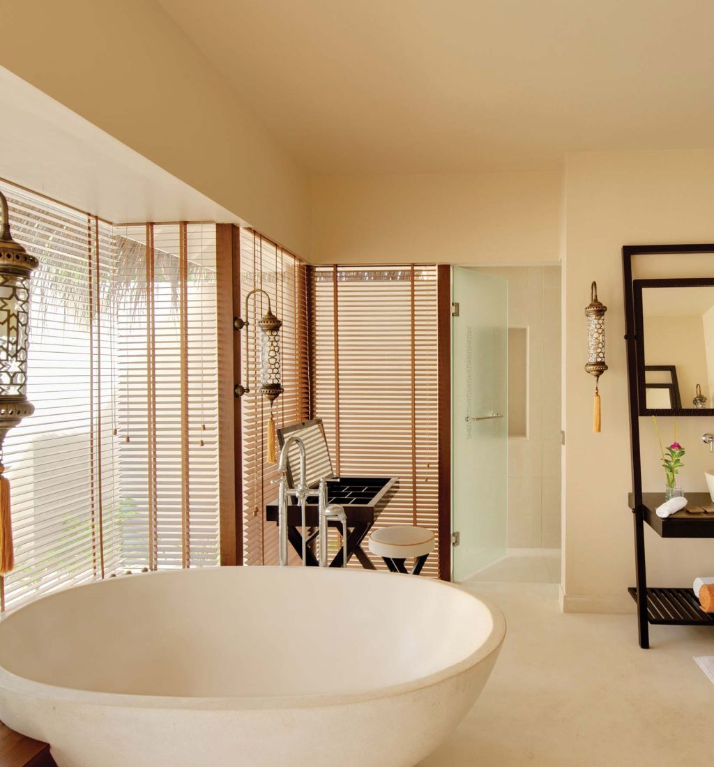 Badeværelse m. badekar