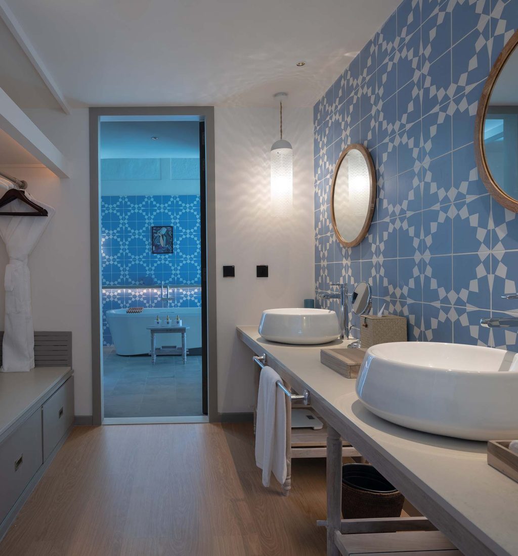 Lagoon Villa, Cora Cora