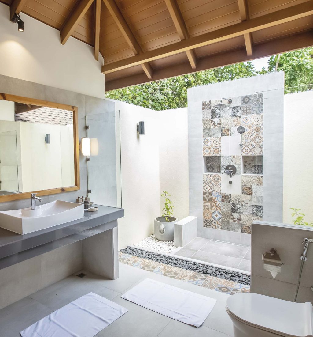 Pool-strandvilla-bruser-Deluxe-Beach-Pool-Villa-Reethi-Faru