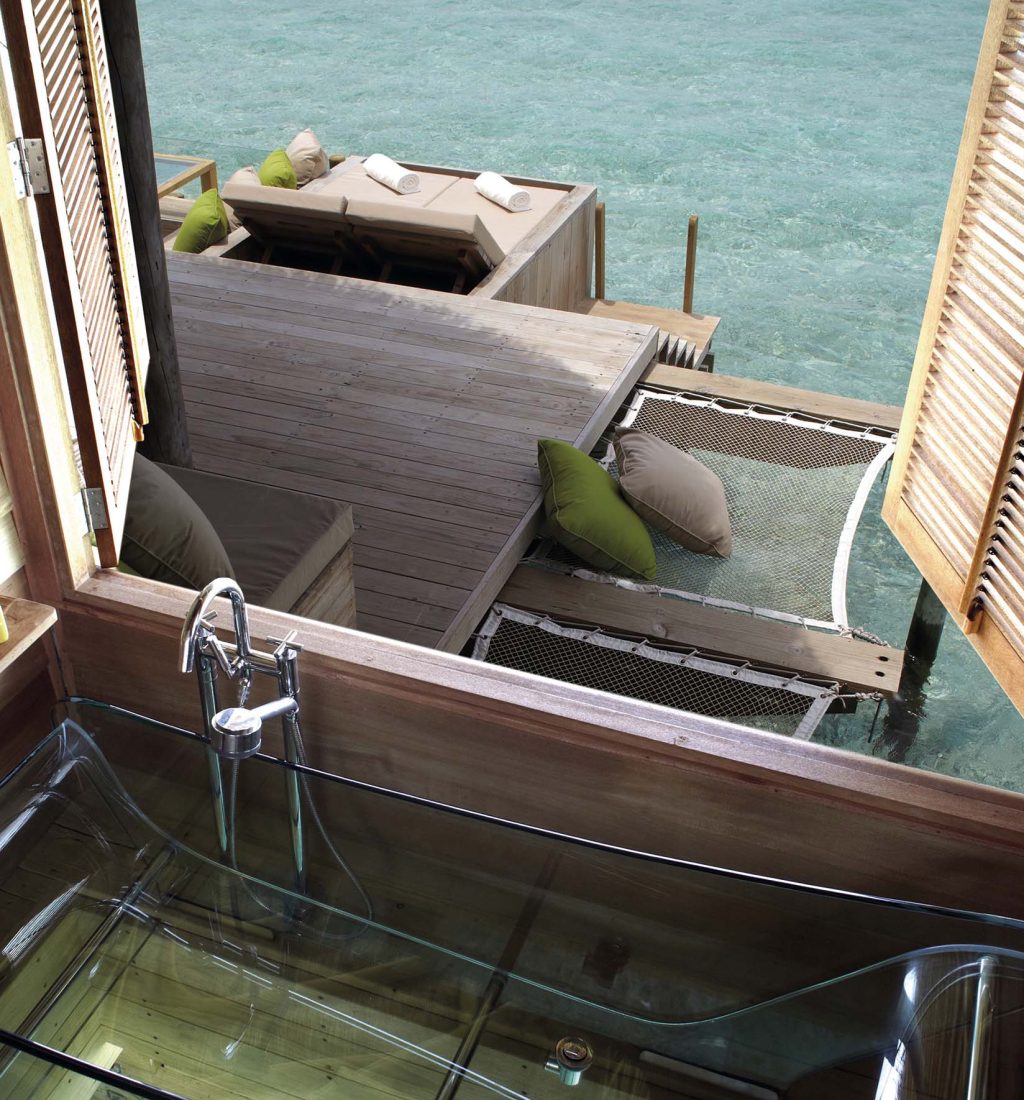 badekar-udsigt-water-villa-laamu