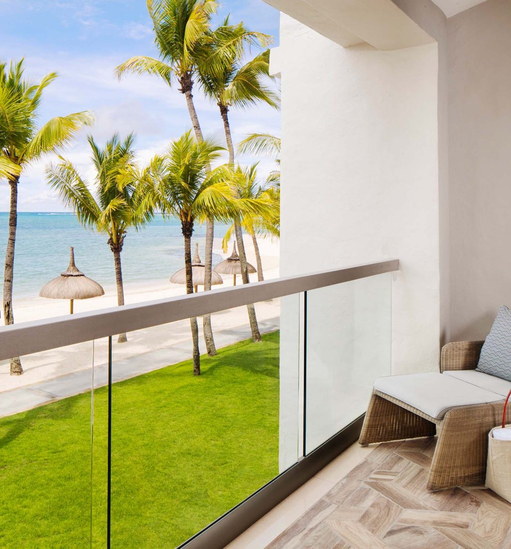 beach-front-room-balcony-one-only-le-saint-geran-mauritius