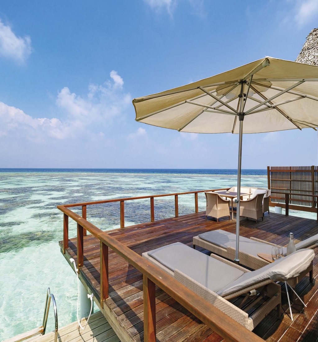 ocean-villa-kandolhu-terrasse